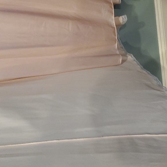 Vintage Robe and Gown by Miss Elaine - Picture 6 of 17